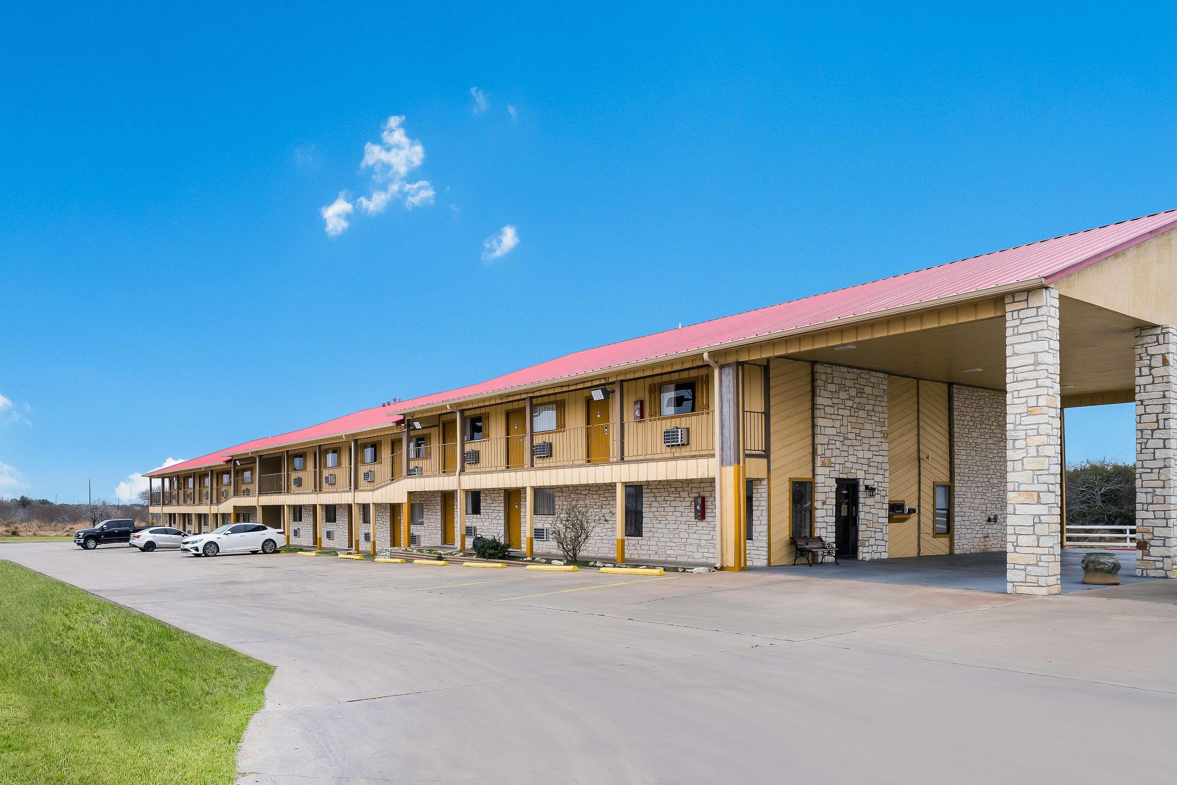 Americas Best Value Inn Refugio Экстерьер фото