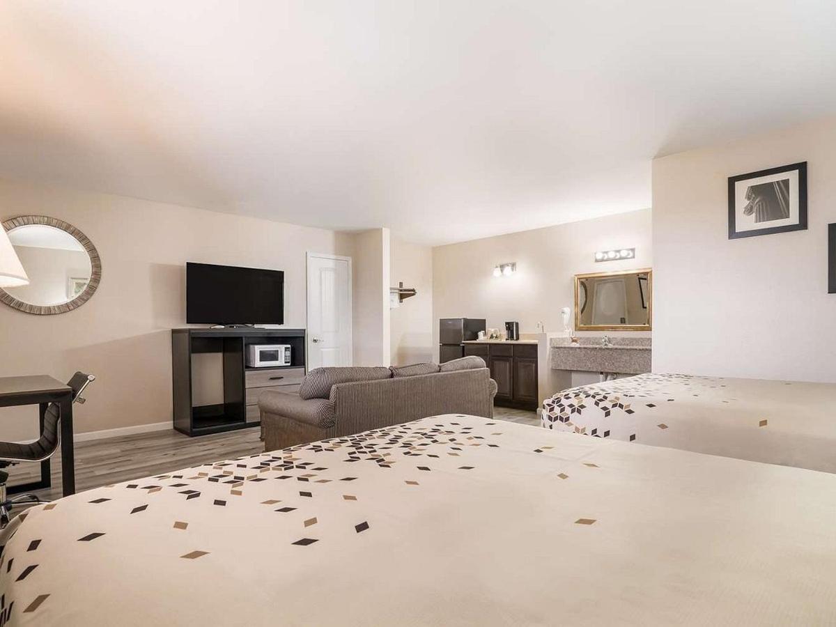 Americas Best Value Inn Refugio Экстерьер фото